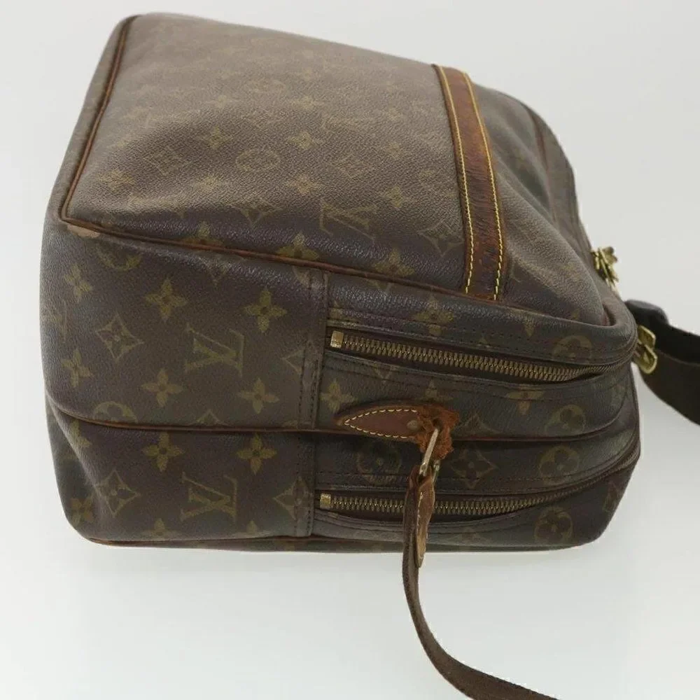 LOUIS VUITTON Monogram Reporter GM Shoulder Bag - Picture 3 of 15
